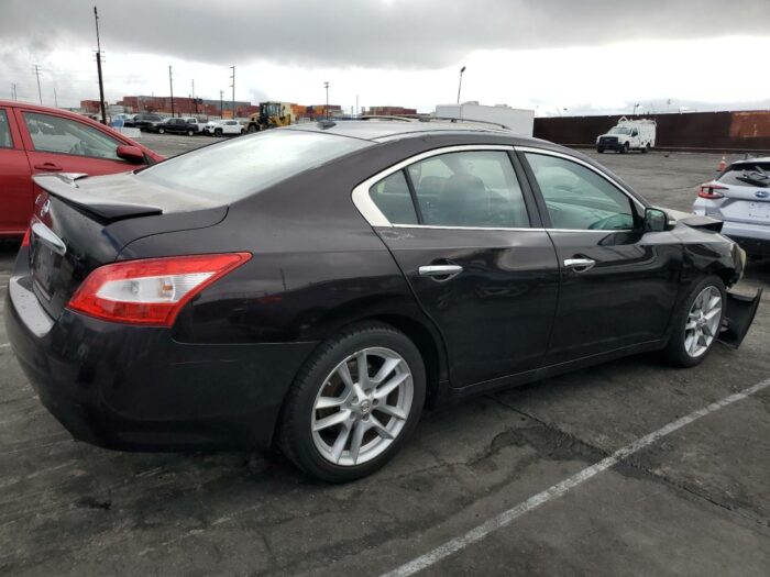 2010 Nissan Maxima S