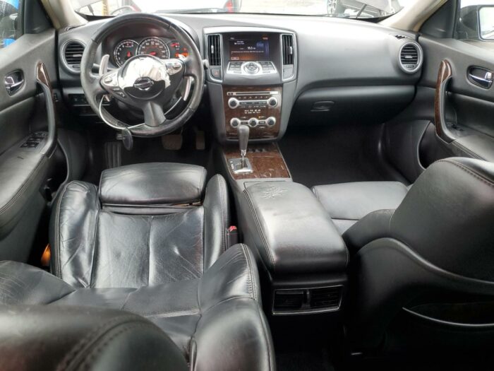 2010 Nissan Maxima S - Image 5