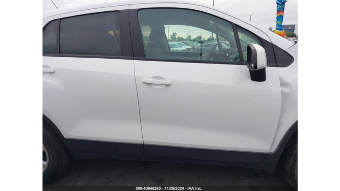 2020 Chevrolet Trax Ls - Image 3