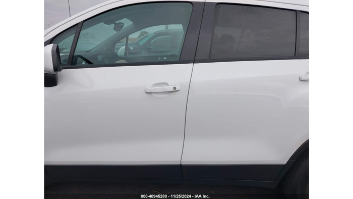 2020 Chevrolet Trax Ls - Image 4