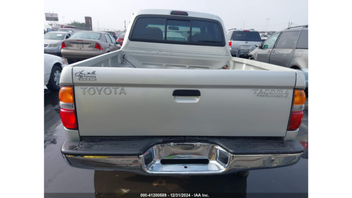 2004 Toyota Tacoma - Image 7