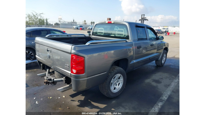2005 Dodge Dakota Slt - Image 3