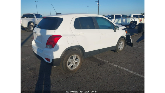 2020 Chevrolet Trax Ls - Image 2
