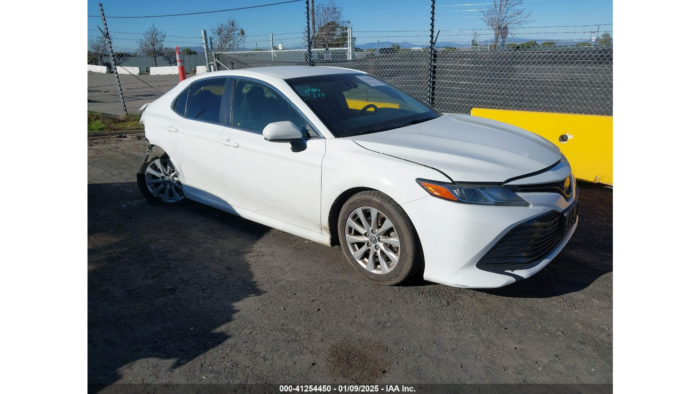 2018 Toyota Camry - Image 3