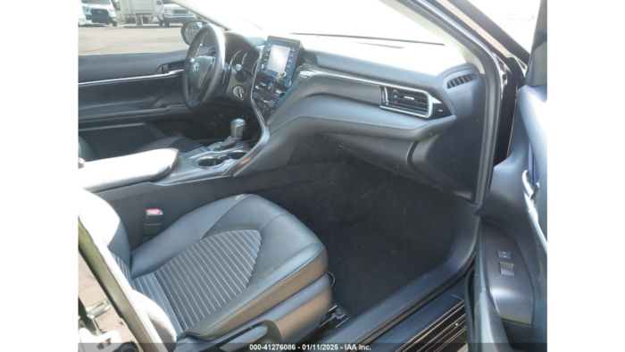 2022 Toyota Camry Se - Image 7