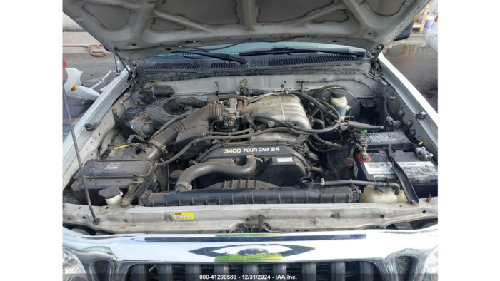 2004 Toyota Tacoma - Image 8