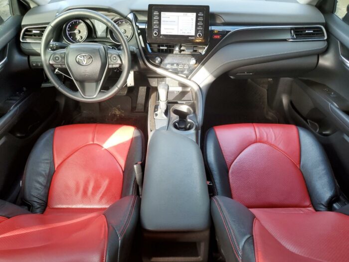 2021 Toyota Camry Se - Image 5