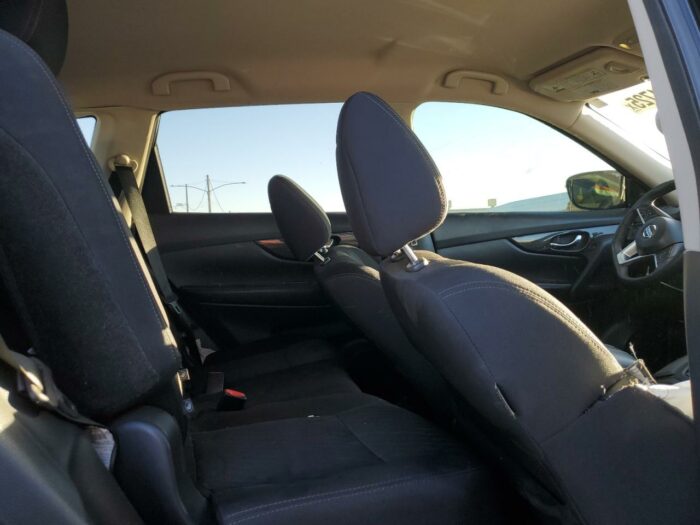 2019 Nissan Rogue S - Image 7