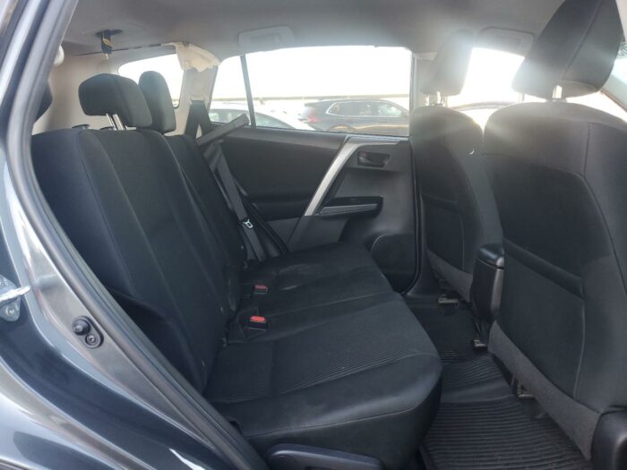 2018 Toyota Rav4 Le - Image 8