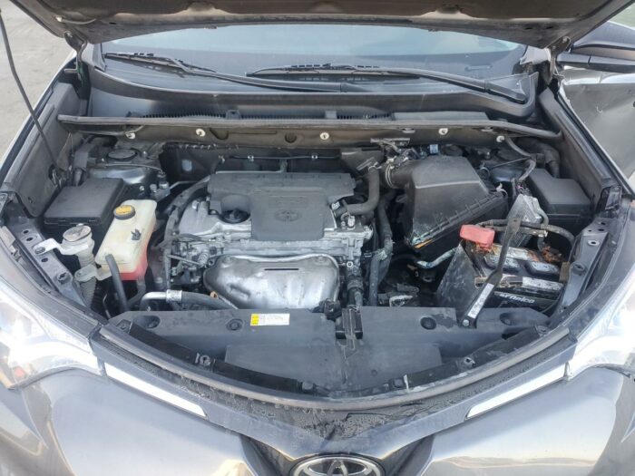 2018 Toyota Rav4 Le - Image 5