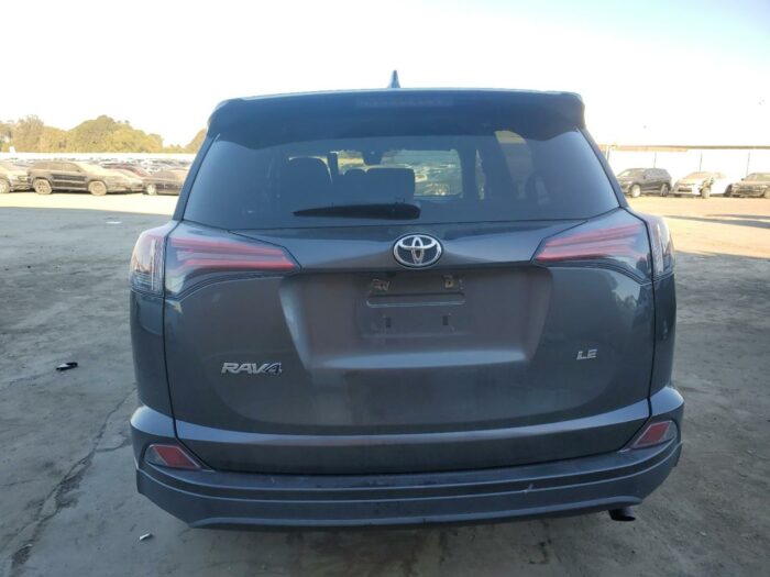 2018 Toyota Rav4 Le - Image 4