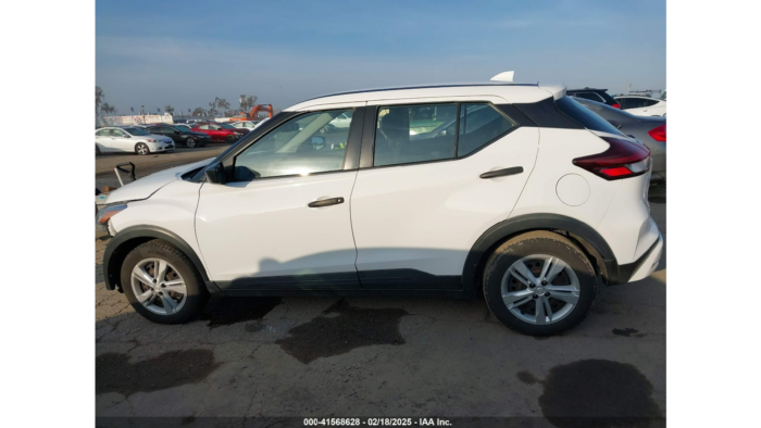 2021 Nissan Kicks S - Image 4