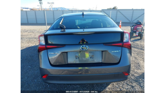 2020 Toyota Prius Le - Image 5