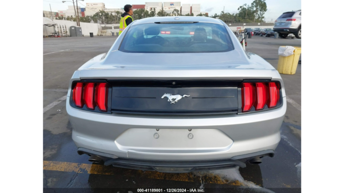 2019 Ford Mustang - Image 5