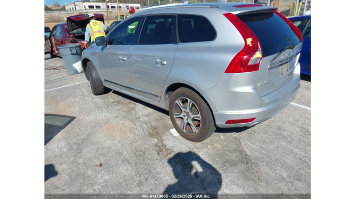 2014 Volvo XC60 - Image 2