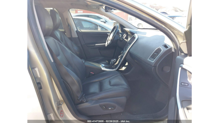 2014 Volvo XC60 - Image 5