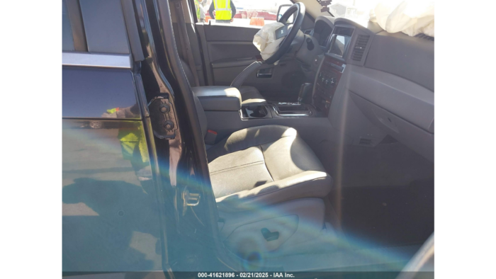 2007 Jeep Grand Cherokee - Image 3