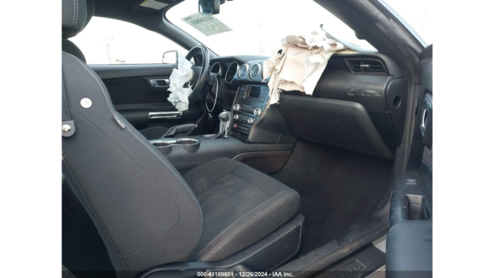 2019 Ford Mustang - Image 7