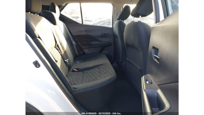 2021 Nissan Kicks S - Image 7