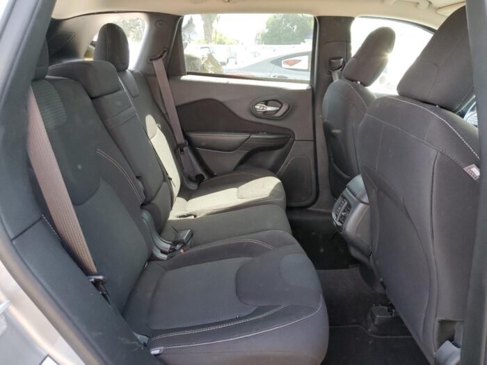 2016 Jeep Cherokee - Image 7
