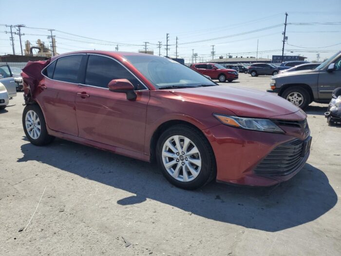2020 Toyota Camry Le - Imagen 2