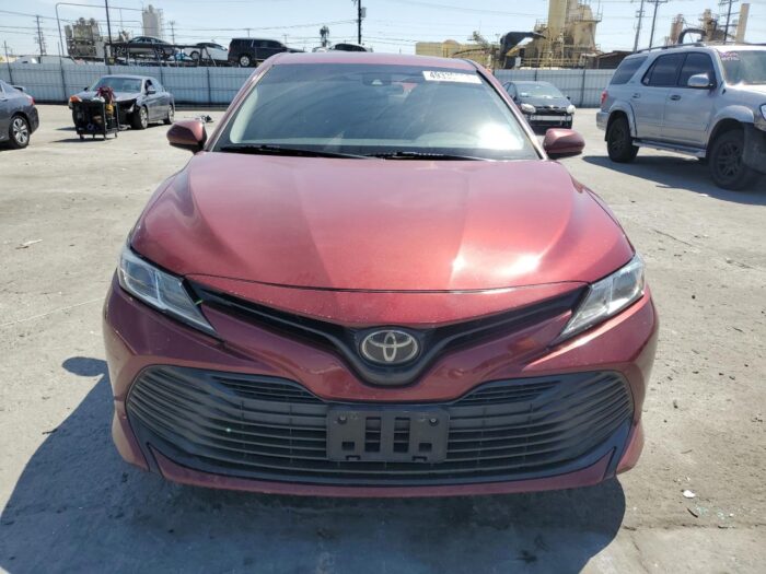 2020 Toyota Camry Le - Imagen 3