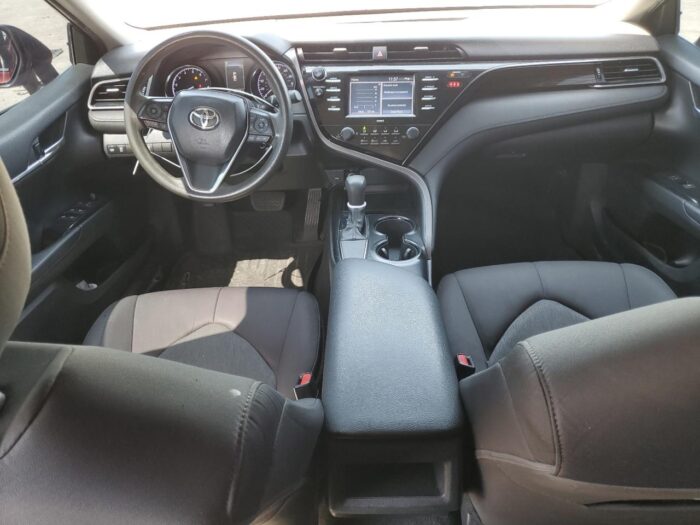 2020 Toyota Camry Le - Imagen 5