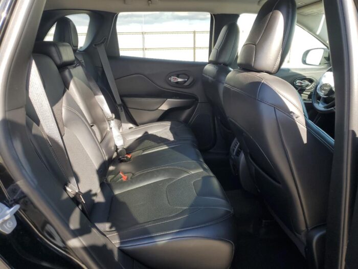 2019 Jeep Cherokee - Image 7