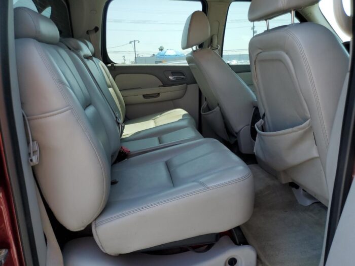 2008 Chevrolet Avalanche 1500 - Image 6