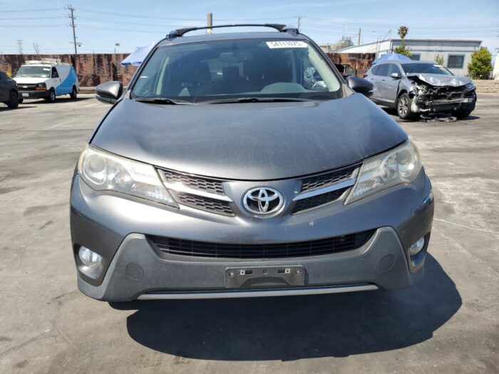2015 Toyota Rav4 - Imagen 2