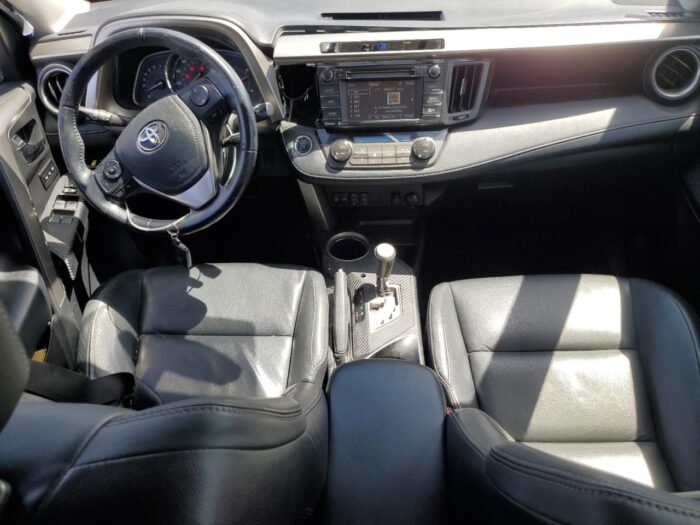 2015 Toyota Rav4 - Imagen 6