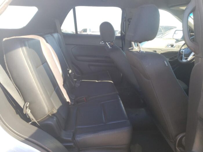 2015 Ford Explorer - Imagen 8