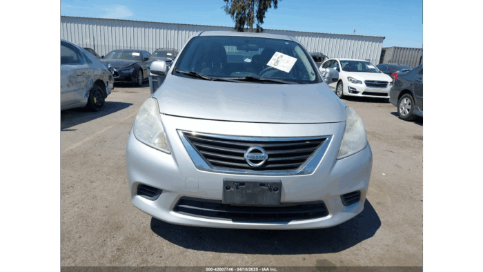 2013 Nissan Versa Sv - Image 2