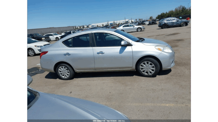 2013 Nissan Versa Sv - Image 4