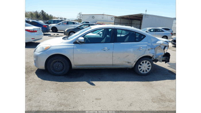 2013 Nissan Versa Sv - Image 6