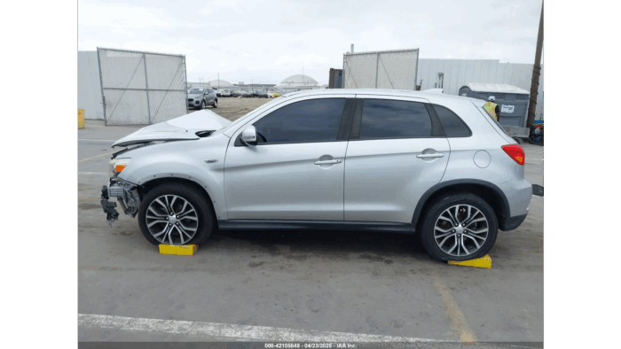 2019 Mitsubishi Outlander - Image 4