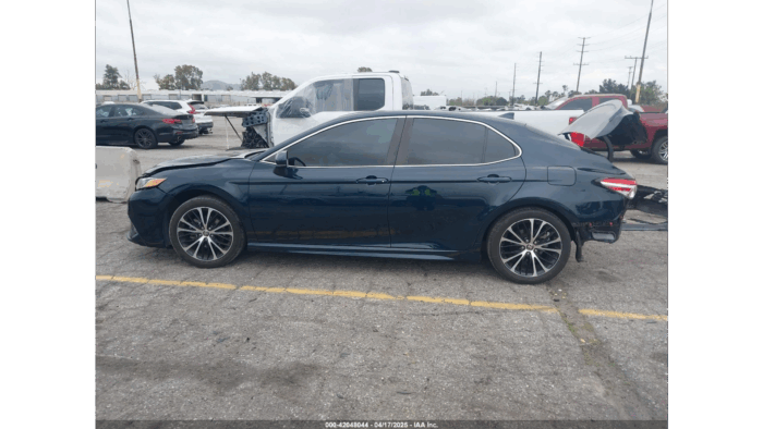 2020 Toyota Camry Se - Imagen 2