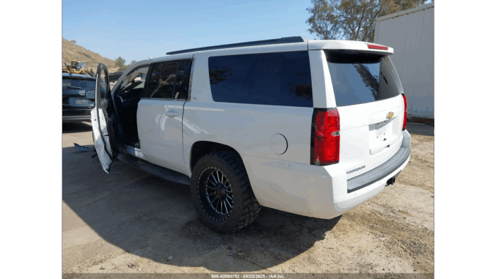 2019 Chevrolet Suburban - Image 3