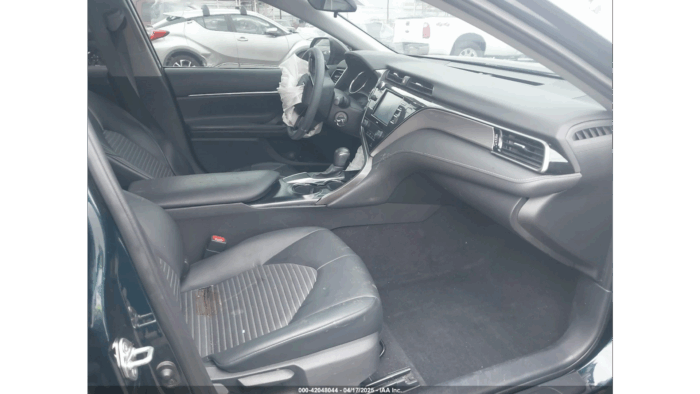 2020 Toyota Camry Se - Imagen 7