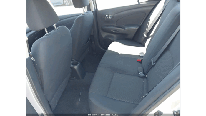 2013 Nissan Versa Sv - Image 10