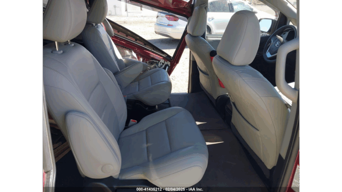 2015 Toyota Sienna - Image 8