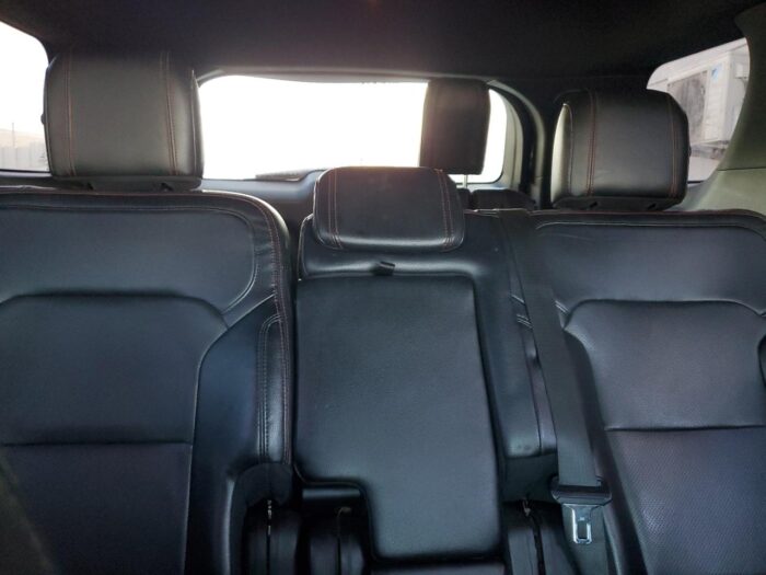 2016 Ford Explorer - Image 10