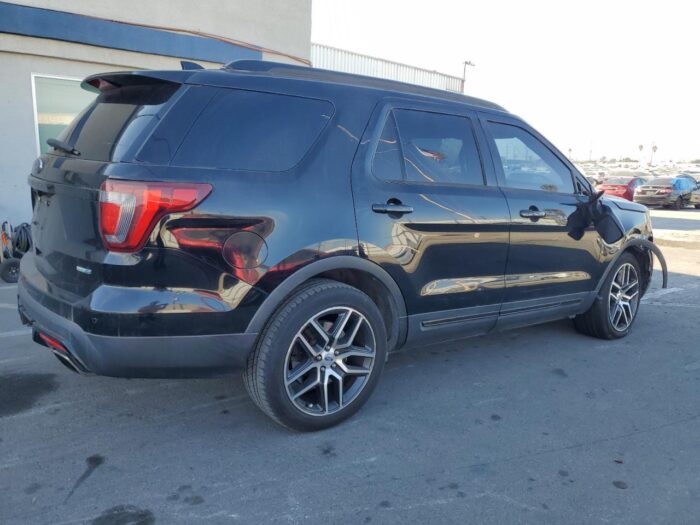 2016 Ford Explorer - Image 5