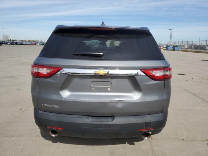 2018 Chevrolet Traverse Ls - Image 3