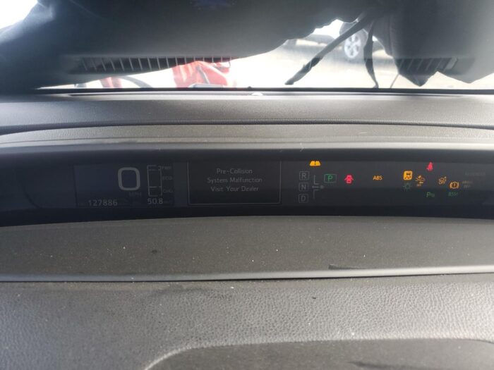 2018 Toyota Prius - Image 6