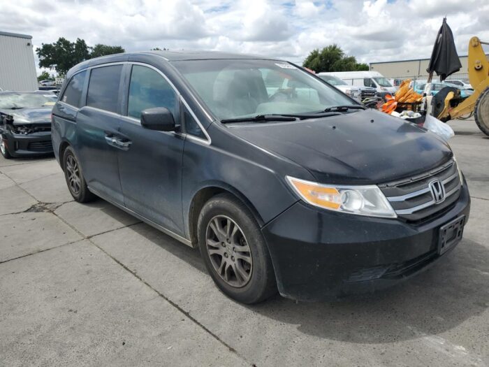 2011 Honda Odyssey Exl - Image 3