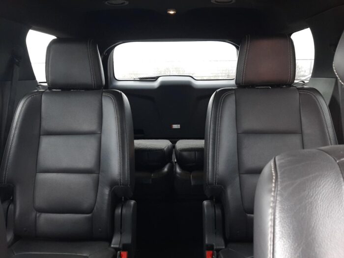 2015 Ford Explorer - Image 10