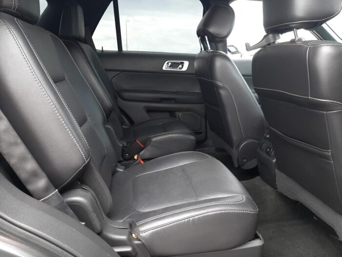 2015 Ford Explorer - Image 9