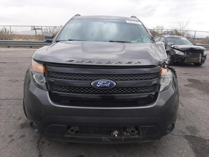 2015 Ford Explorer - Image 2