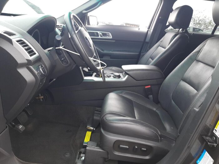 2015 Ford Explorer - Image 8